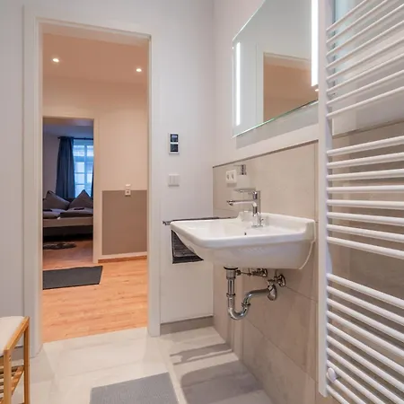 Apartment Hochwertiges In Zentraler Top-lage In Halle No1 *