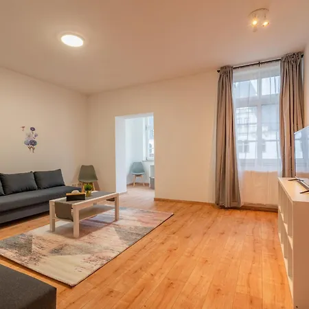 Hochwertiges In Zentraler Top-lage In Halle No1 Apartment *