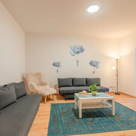 Hochwertiges In Zentraler Top-lage In Halle No1 Apartment *