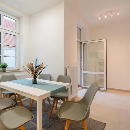 Hochwertiges In Zentraler Top-lage In Halle No1 Apartment *