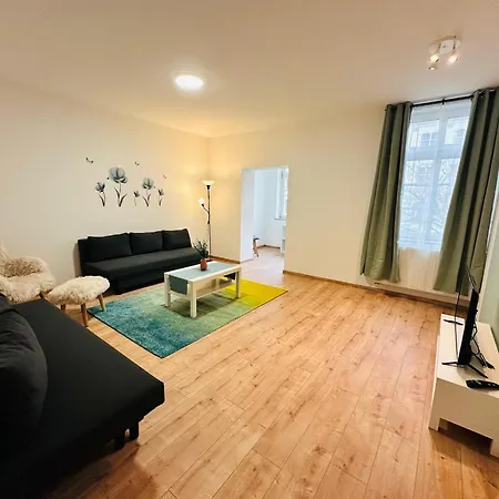 Apartament Hochwertiges In Zentraler Top-lage In Halle No1