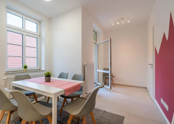 Διαμέρισμα Hochwertiges In Zentraler Top-lage In Halle No1 *